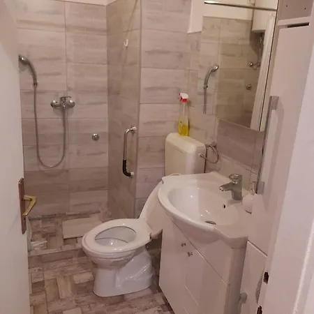 Apartment Kineski Zid *