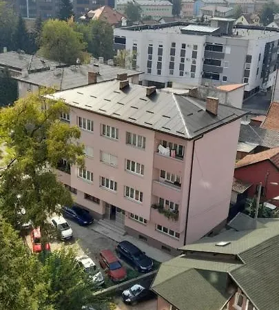 Apartment Kineski Zid *