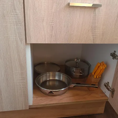 Apartment Kineski Zid *